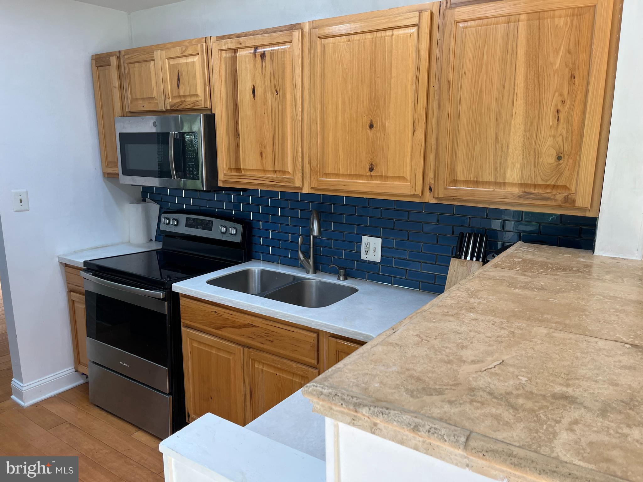 ROLLING MEADOWS - Residential