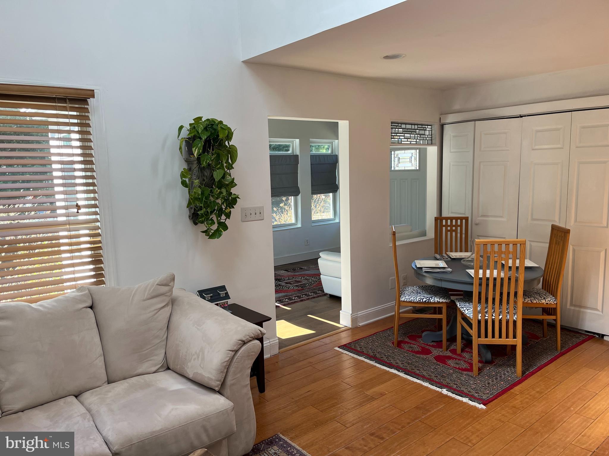 ROLLING MEADOWS - Residential