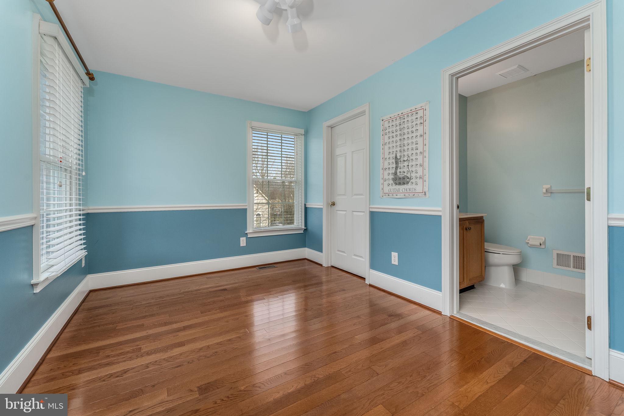 UPPER MOUNTAIN ESTS - Residential