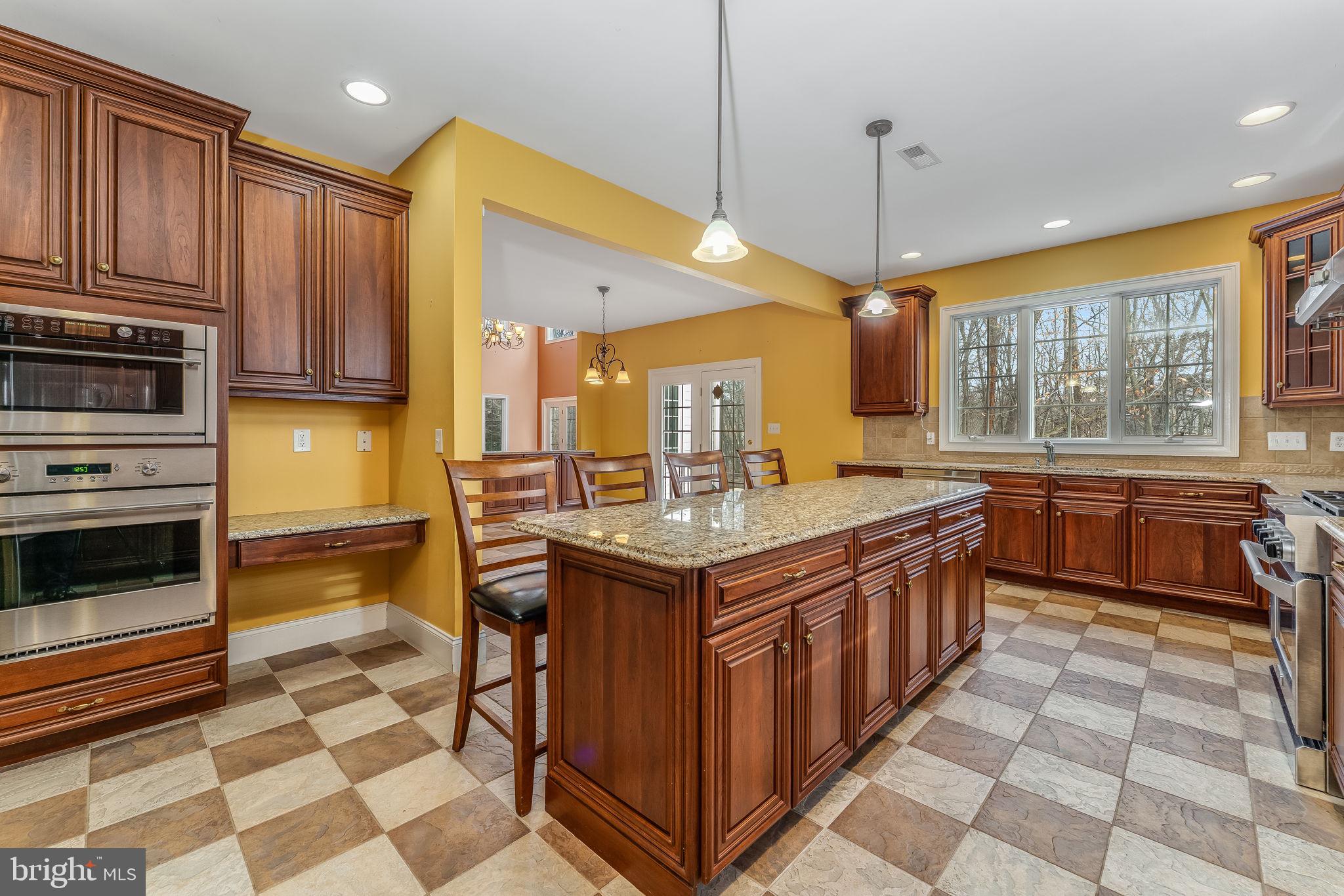 UPPER MOUNTAIN ESTS - Residential