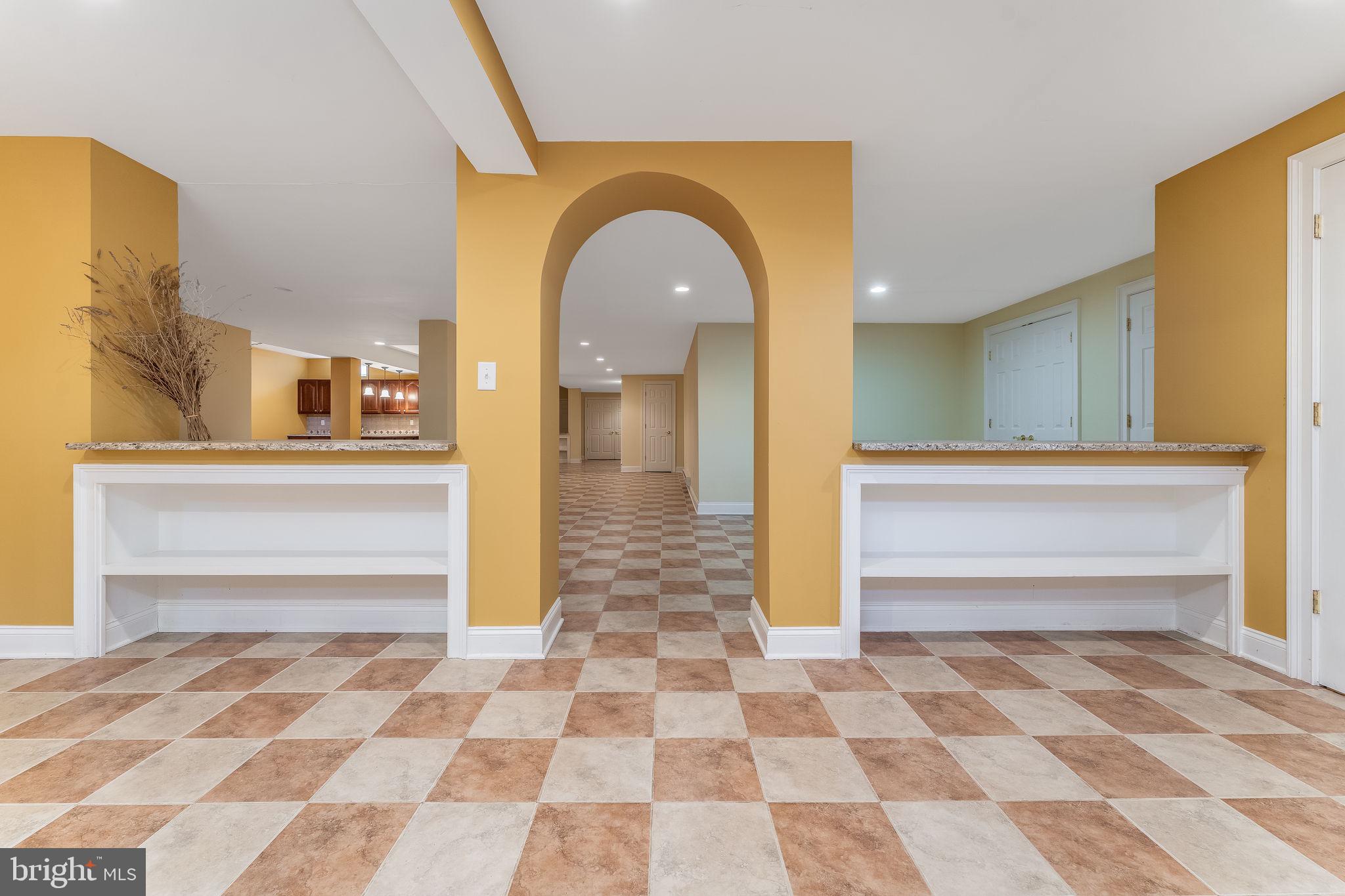 UPPER MOUNTAIN ESTS - Residential