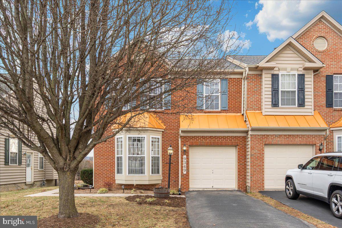 WEST FIELDS - Residential