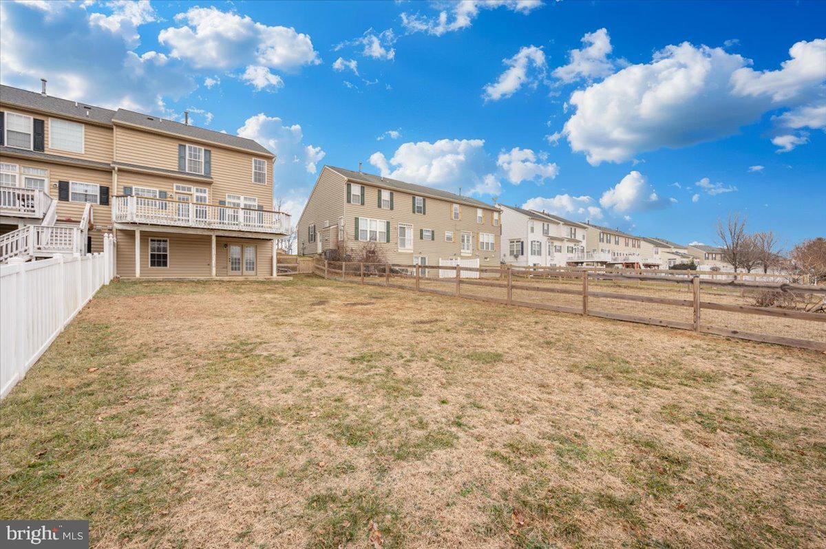 WEST FIELDS - Residential