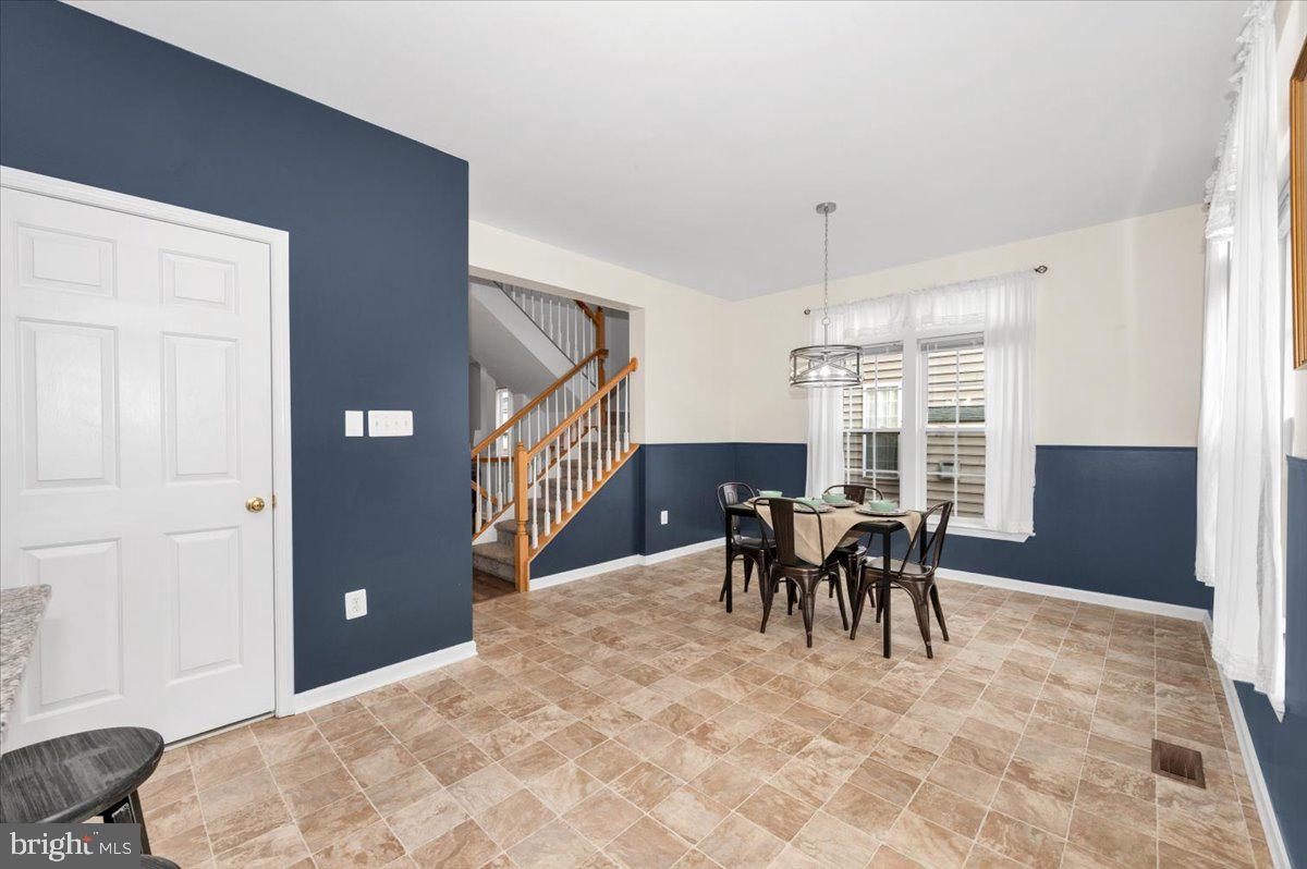 WEST FIELDS - Residential