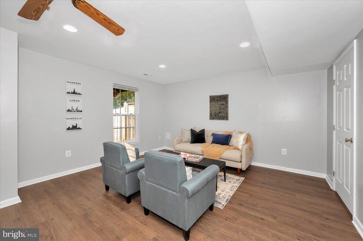 WEST FIELDS - Residential