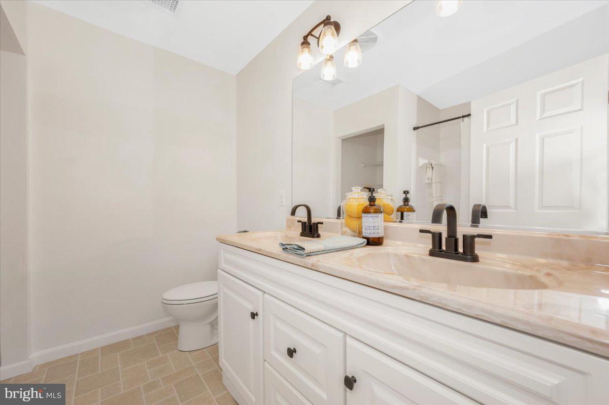 WEST FIELDS - Residential