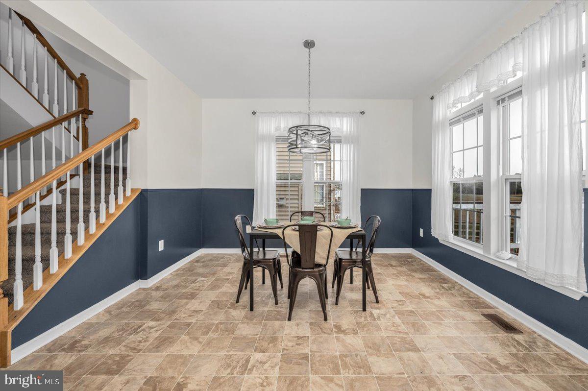 WEST FIELDS - Residential