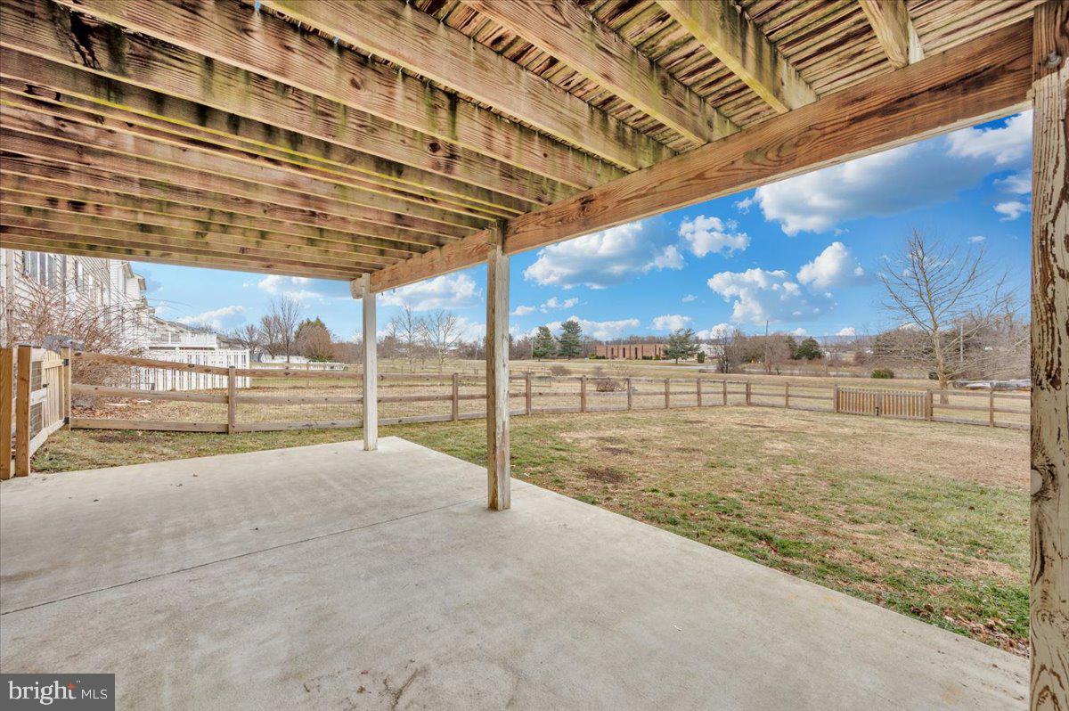 WEST FIELDS - Residential