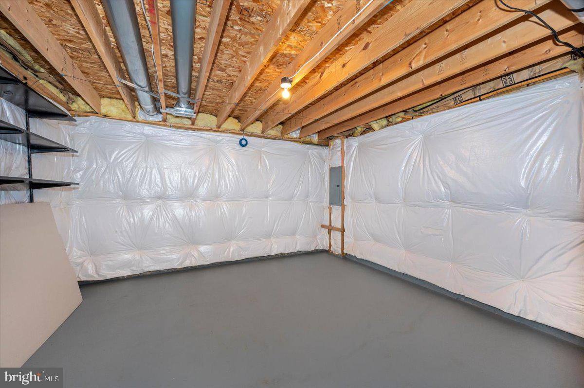 WEST FIELDS - Residential