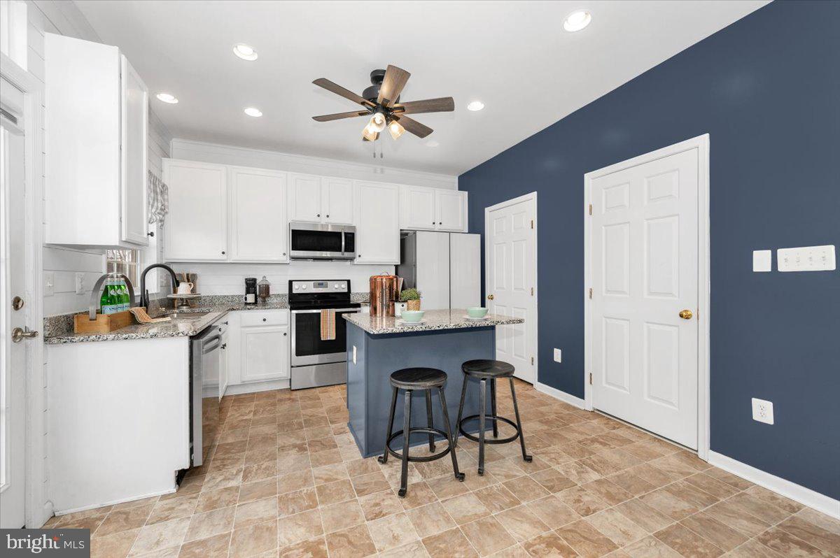 WEST FIELDS - Residential