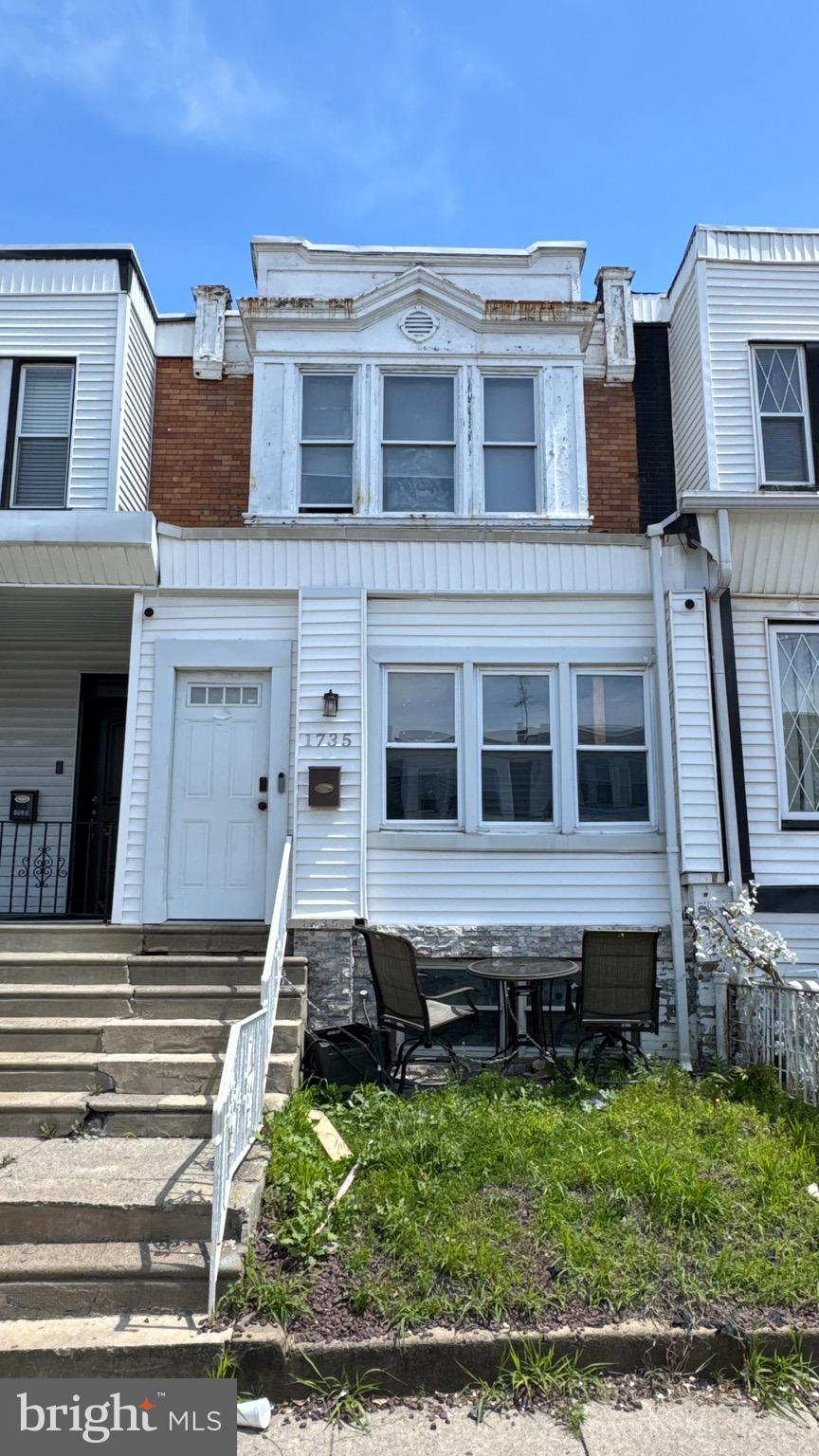 Investor Special in Southwest Philly!
Welcome to 1735 S 55th St – a 3-bedroom, 2-full-bath home ready for your vision. This property is perfect for investors looking to renovate and build equity or generate rental income. The home needs repairs and is being sold as-is, but offers strong potential in a growing neighborhood.
Located near public transportation, shopping, and schools
Comparable renovated homes in the area have sold for significantly higher—making this a smart value-add opportunity. Bring your contractor and imagination!
Property being sold in as-is condition.