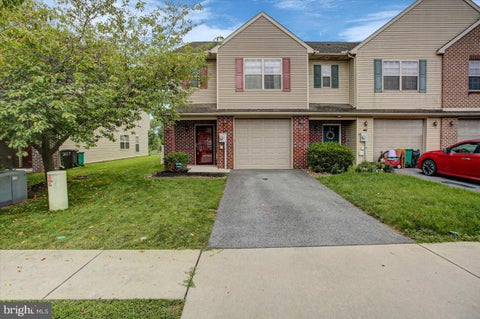 Townhouse For Sale - 209 Meriweather Drive<br/> Franklin County, CHAMBERSBURG, PA 17201