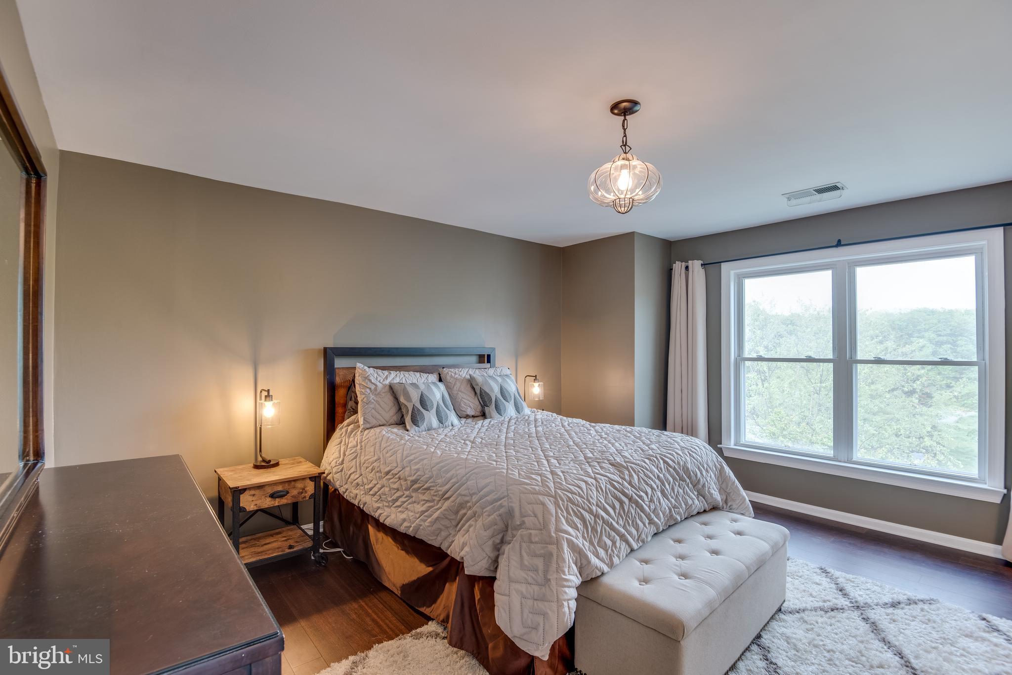 ADMIRAL REACH AT HARBOUR GATES - Residential