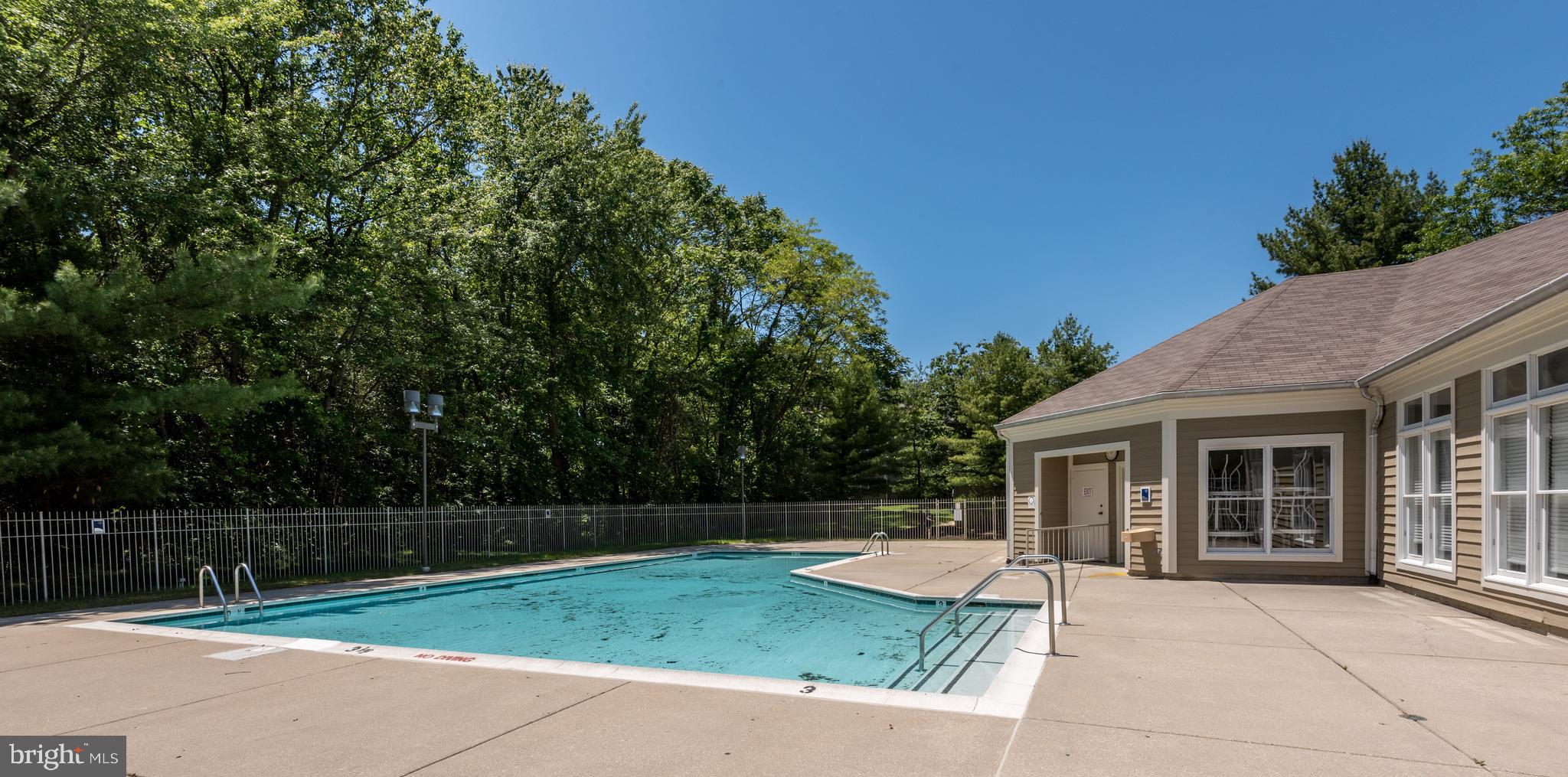 ADMIRAL REACH AT HARBOUR GATES - Residential