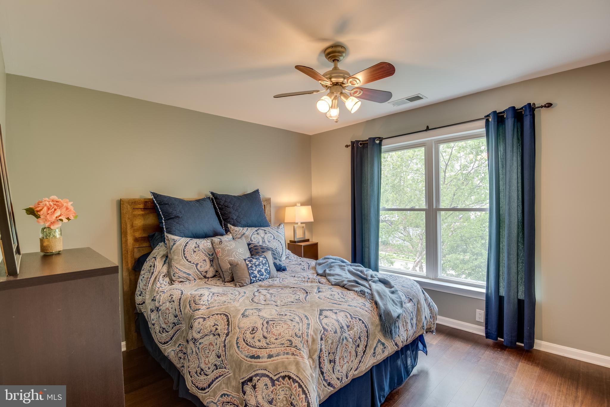 ADMIRAL REACH AT HARBOUR GATES - Residential