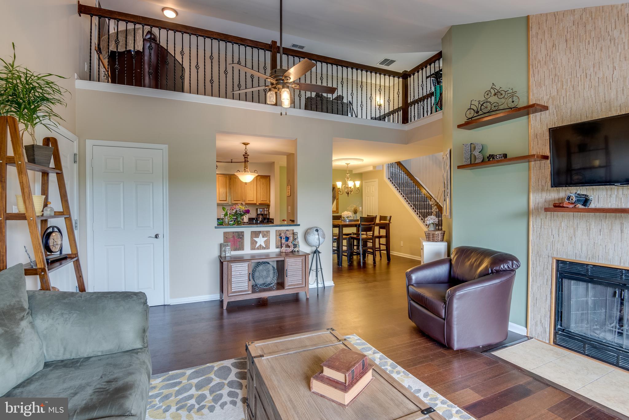 ADMIRAL REACH AT HARBOUR GATES - Residential