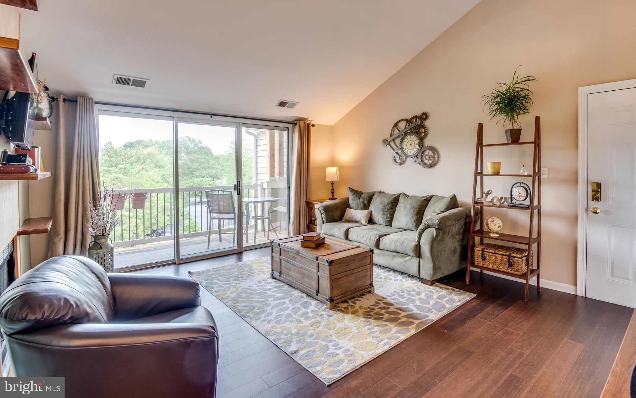 ADMIRAL REACH AT HARBOUR GATES - Residential