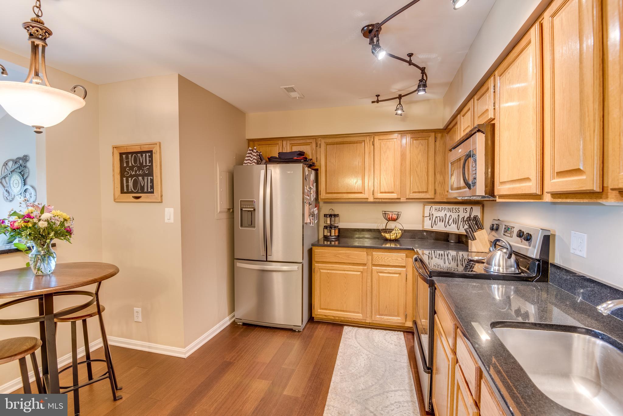 ADMIRAL REACH AT HARBOUR GATES - Residential