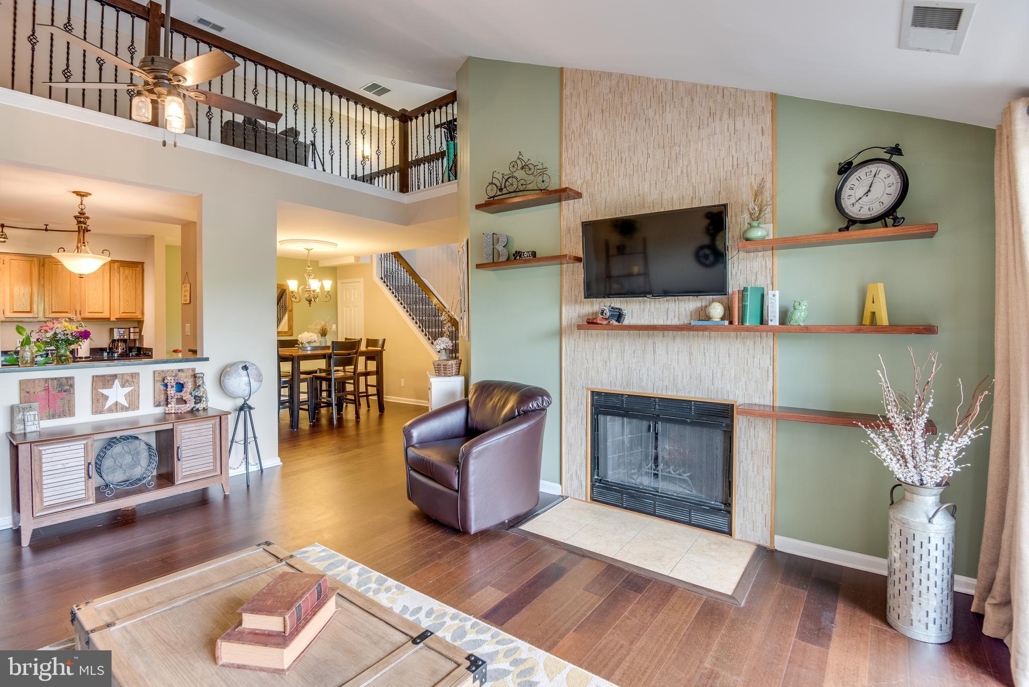 ADMIRAL REACH AT HARBOUR GATES - Residential