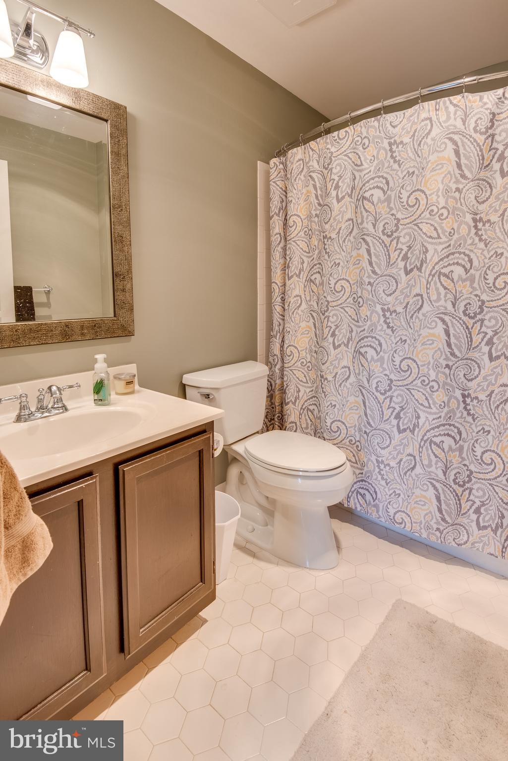 ADMIRAL REACH AT HARBOUR GATES - Residential