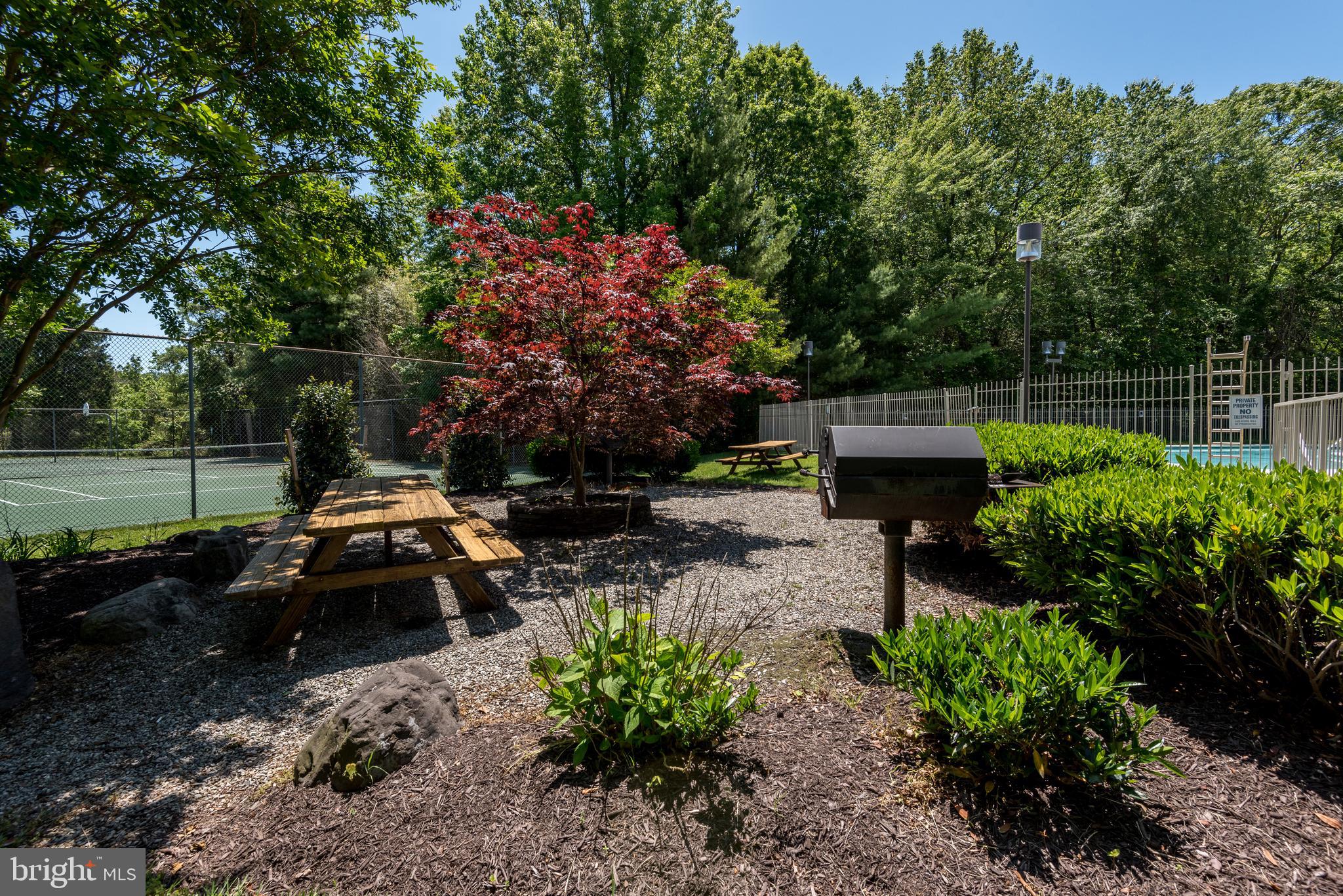 ADMIRAL REACH AT HARBOUR GATES - Residential