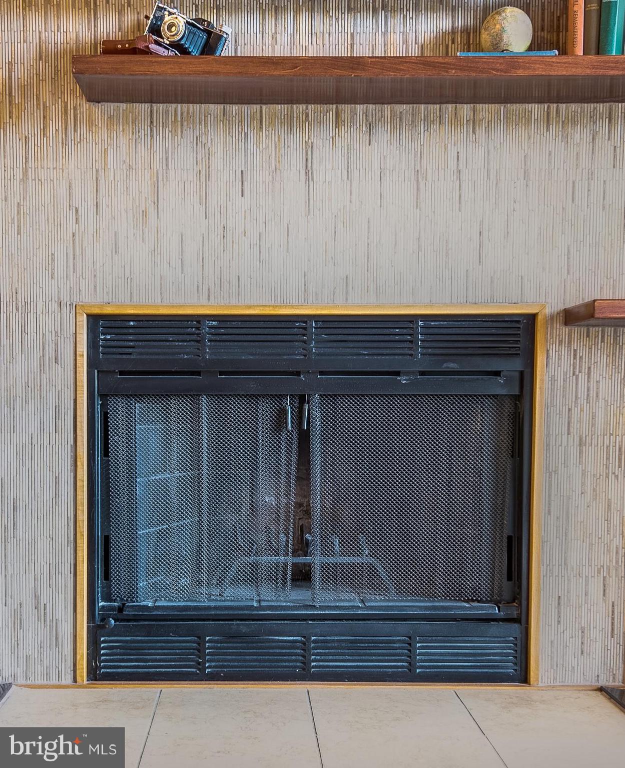 ADMIRAL REACH AT HARBOUR GATES - Residential