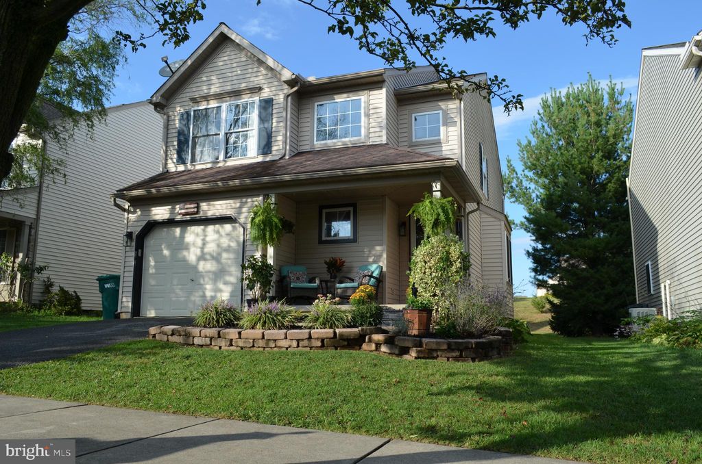 Photo of 304 CAMBRIDGE LN, LITITZ, PA 17543 (MLS # PALA2040722)