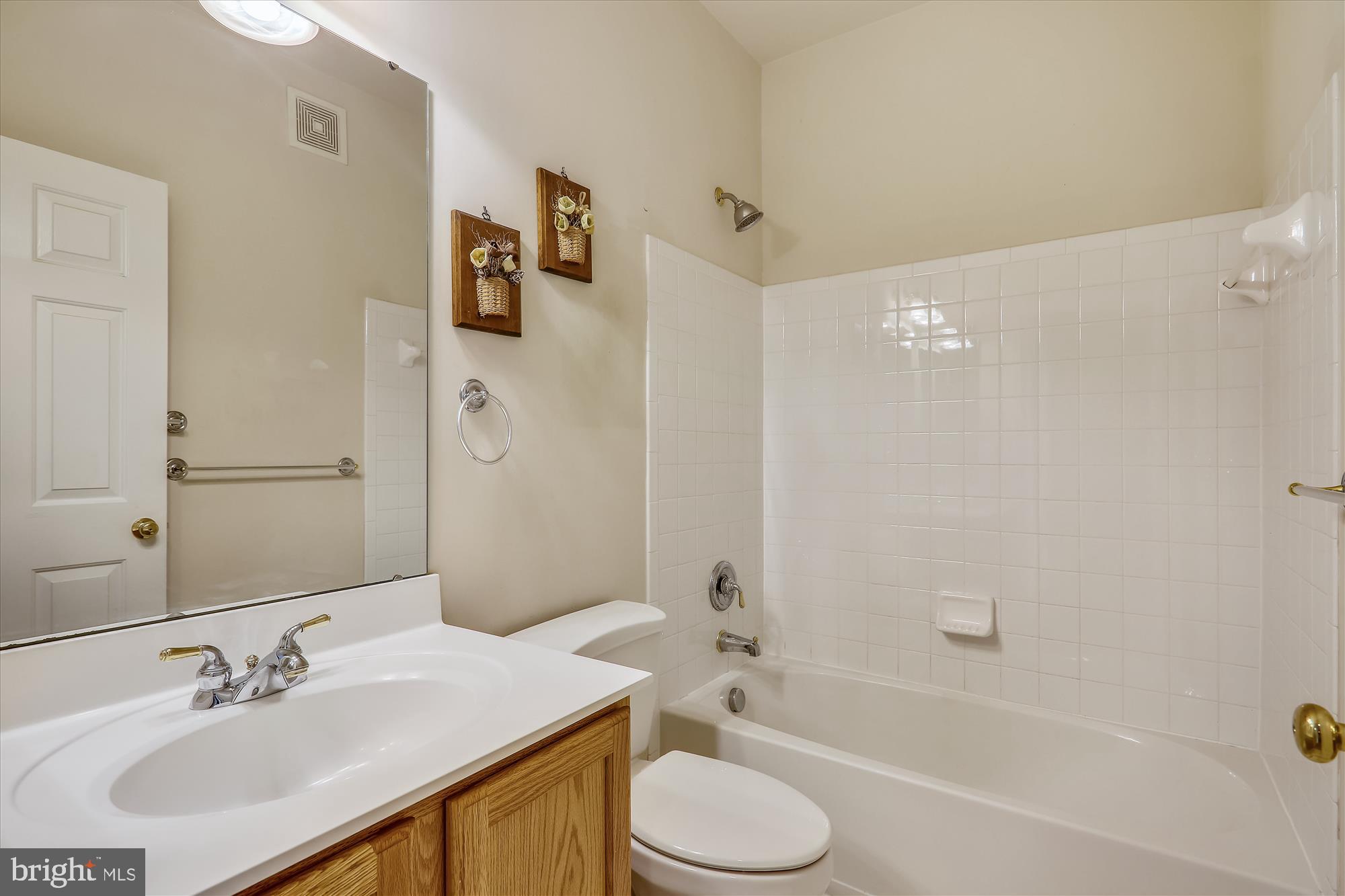 HIDDEN CREEK - Residential