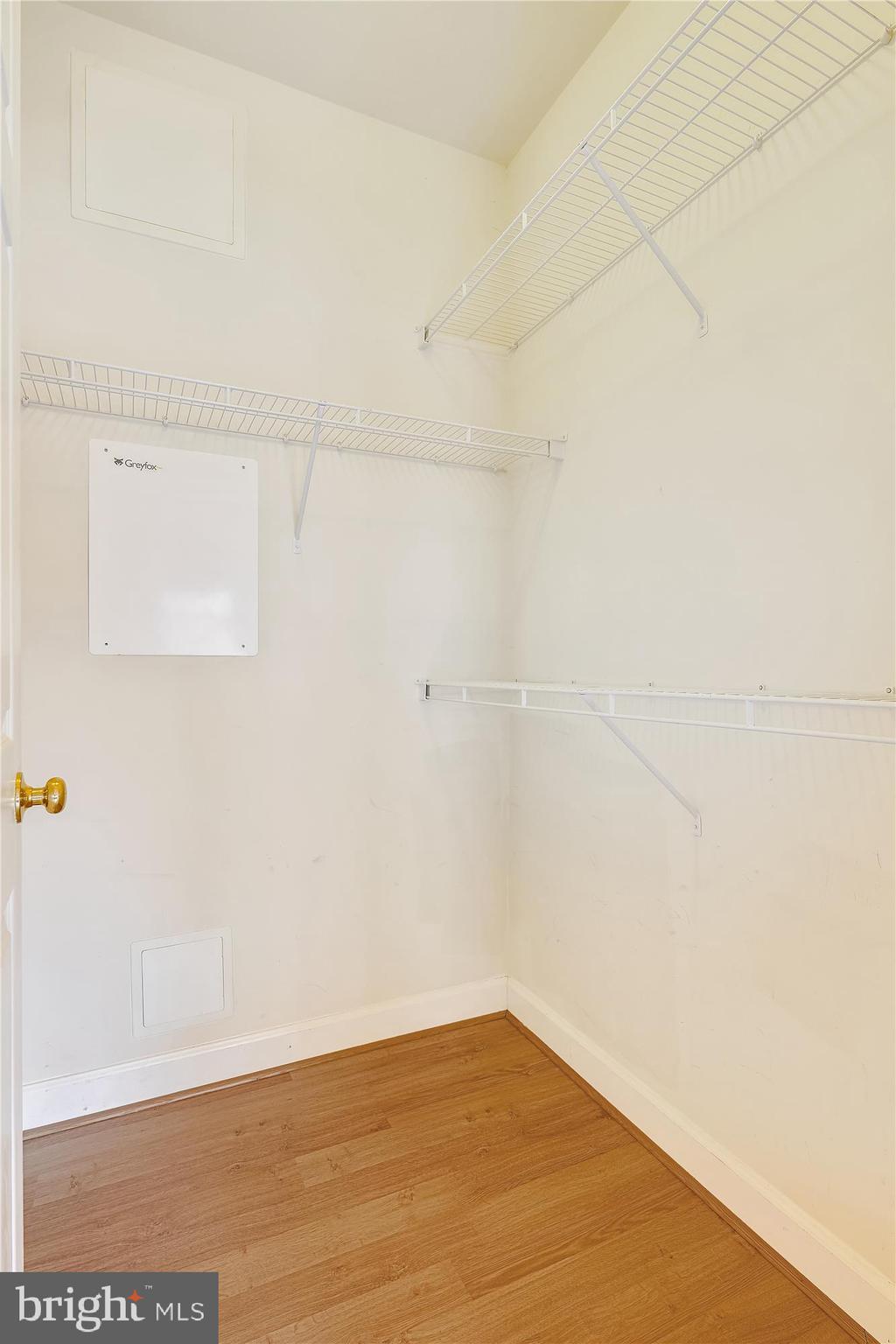 HIDDEN CREEK - Residential