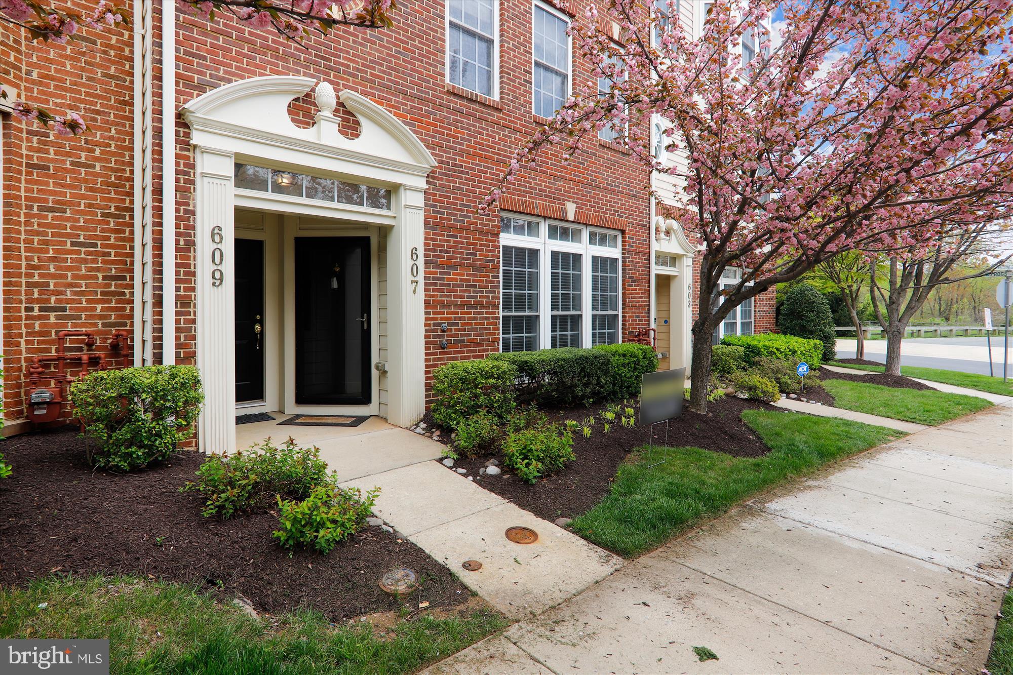 HIDDEN CREEK - Residential