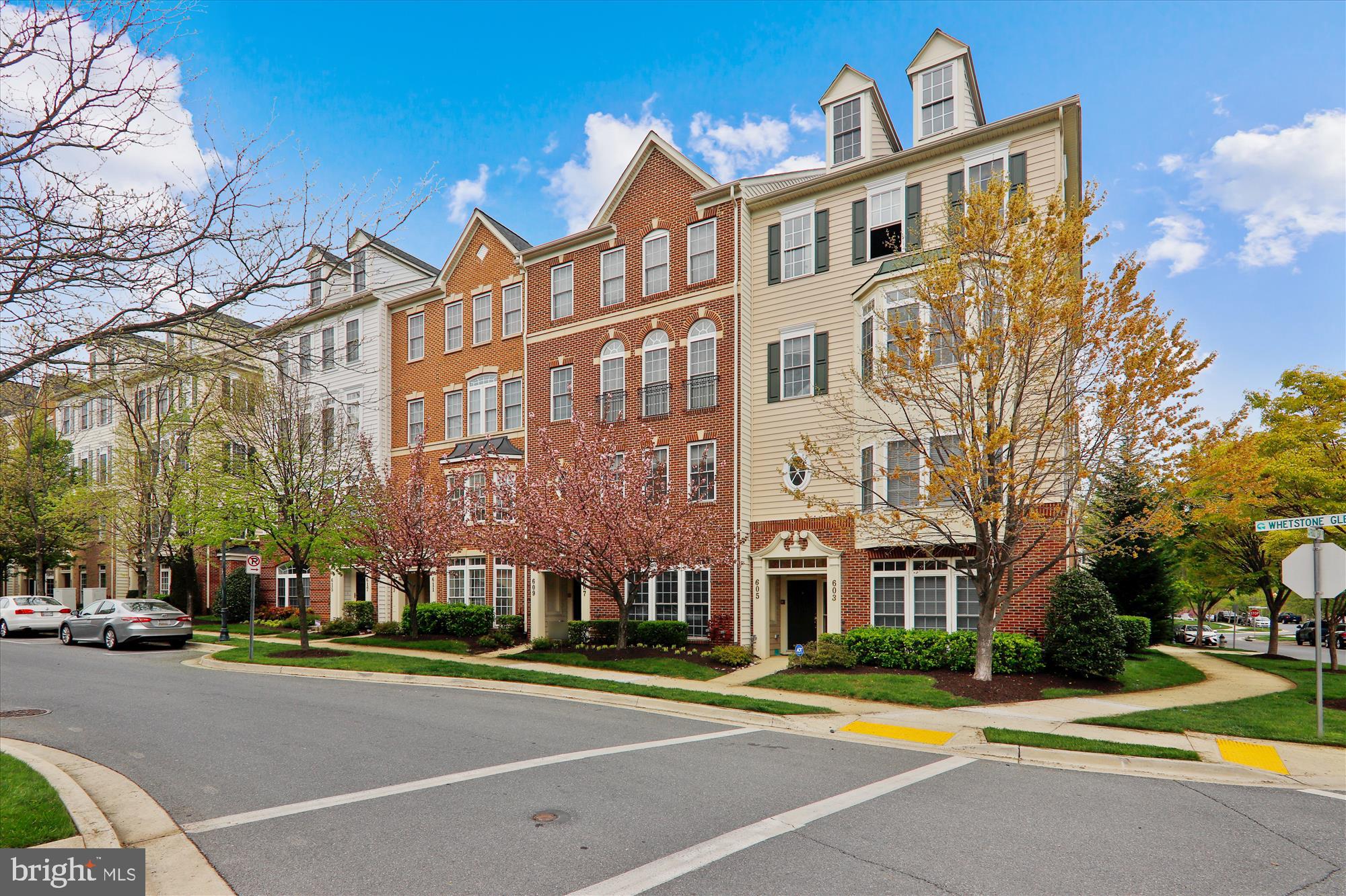 HIDDEN CREEK - Residential