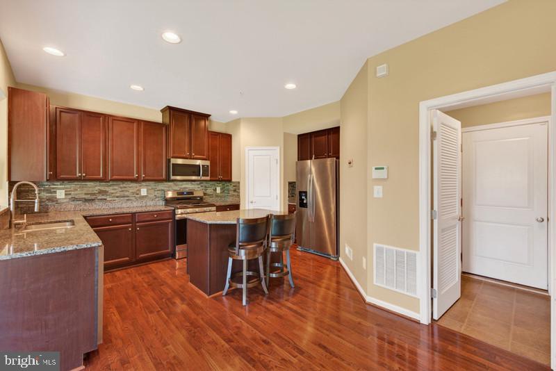STERLING GLEN - Residential