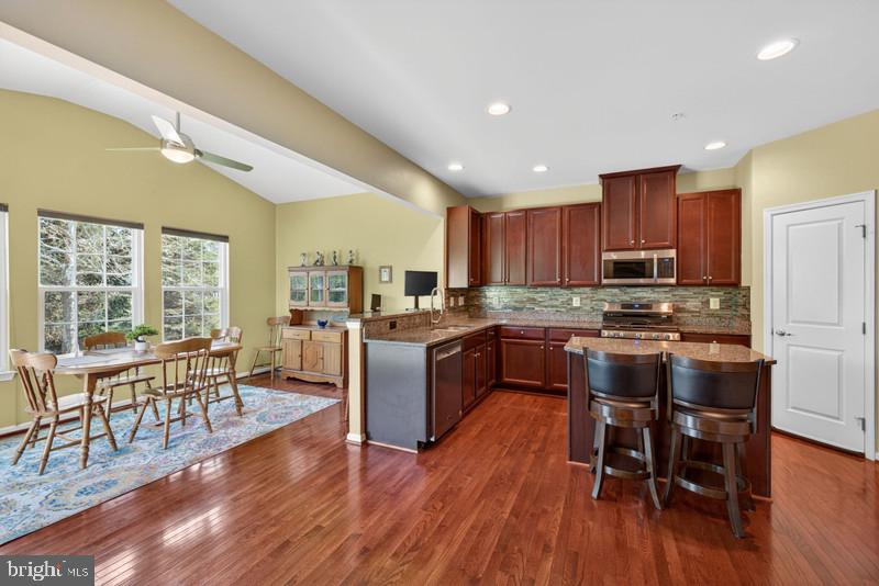 STERLING GLEN - Residential