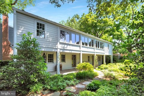 323 N PATRICK STREET ALEXANDRIA VA 22314