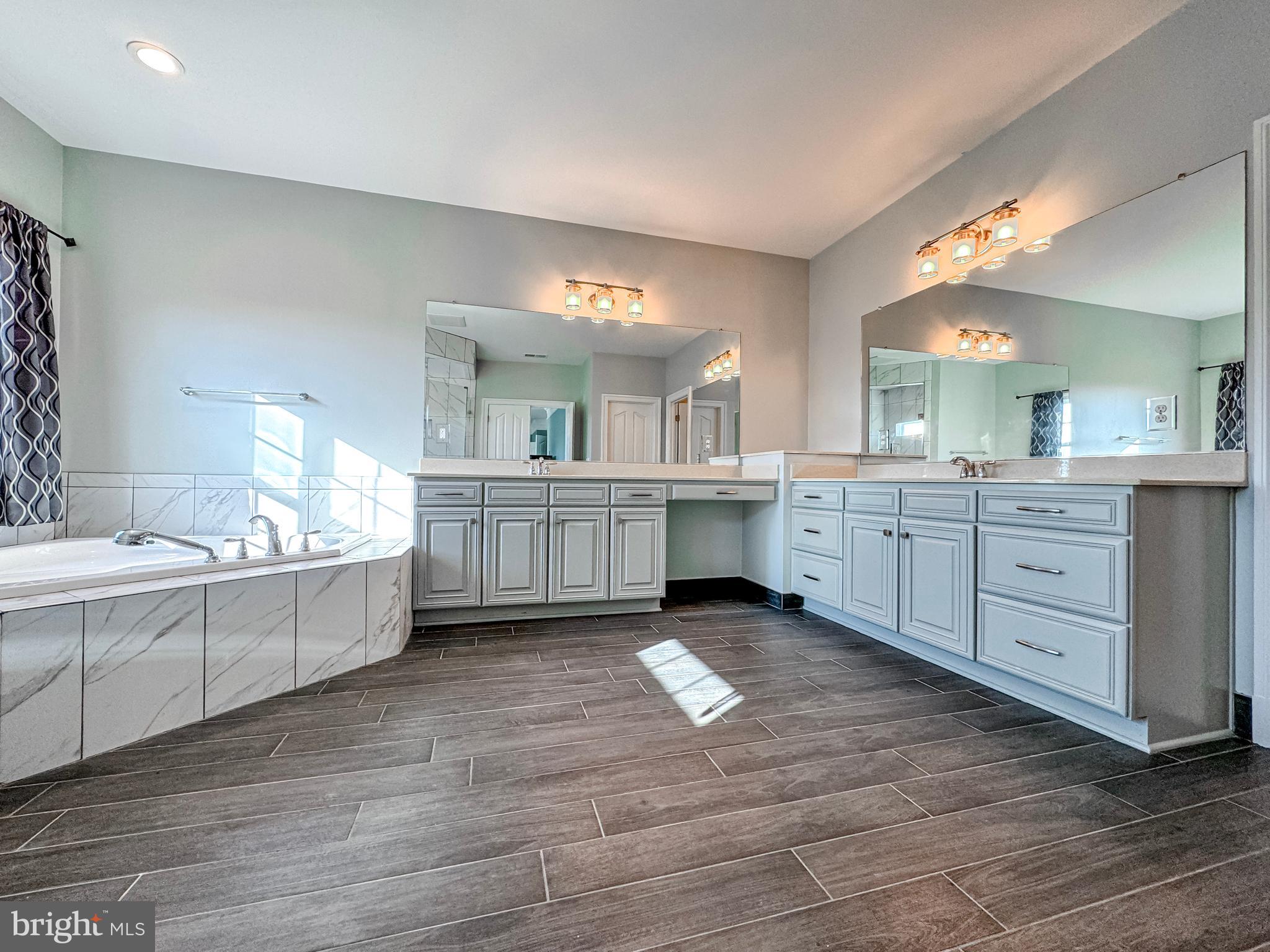 THE GLENS - Residential