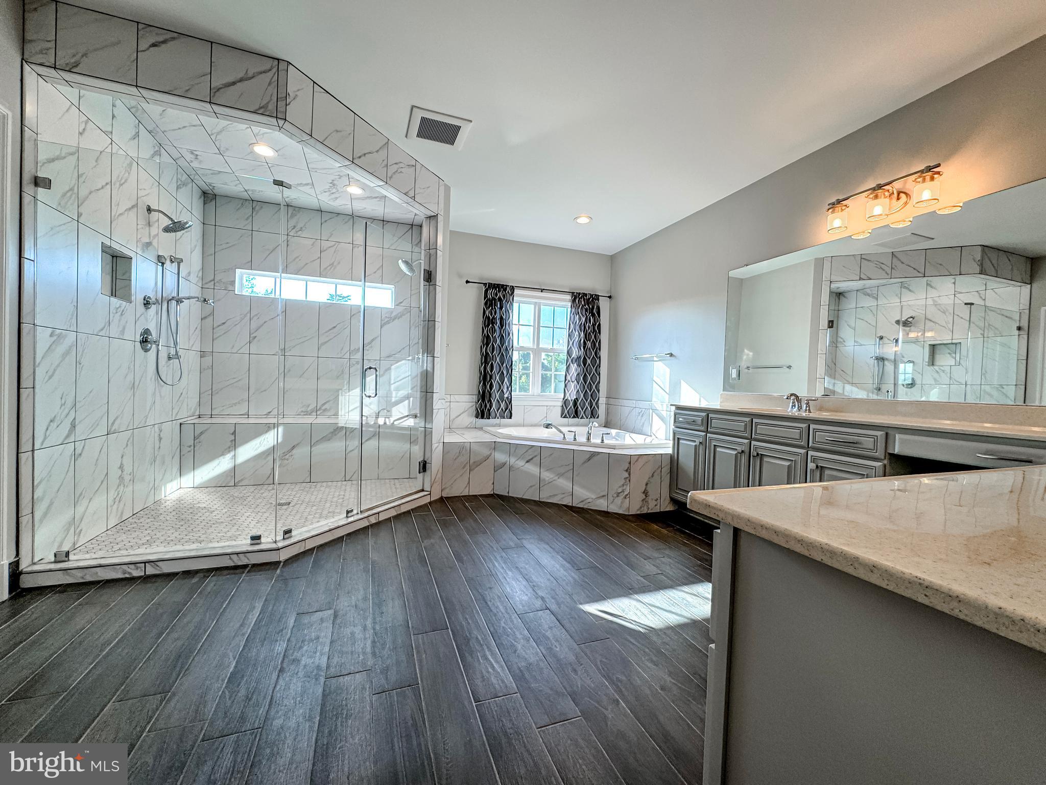 THE GLENS - Residential