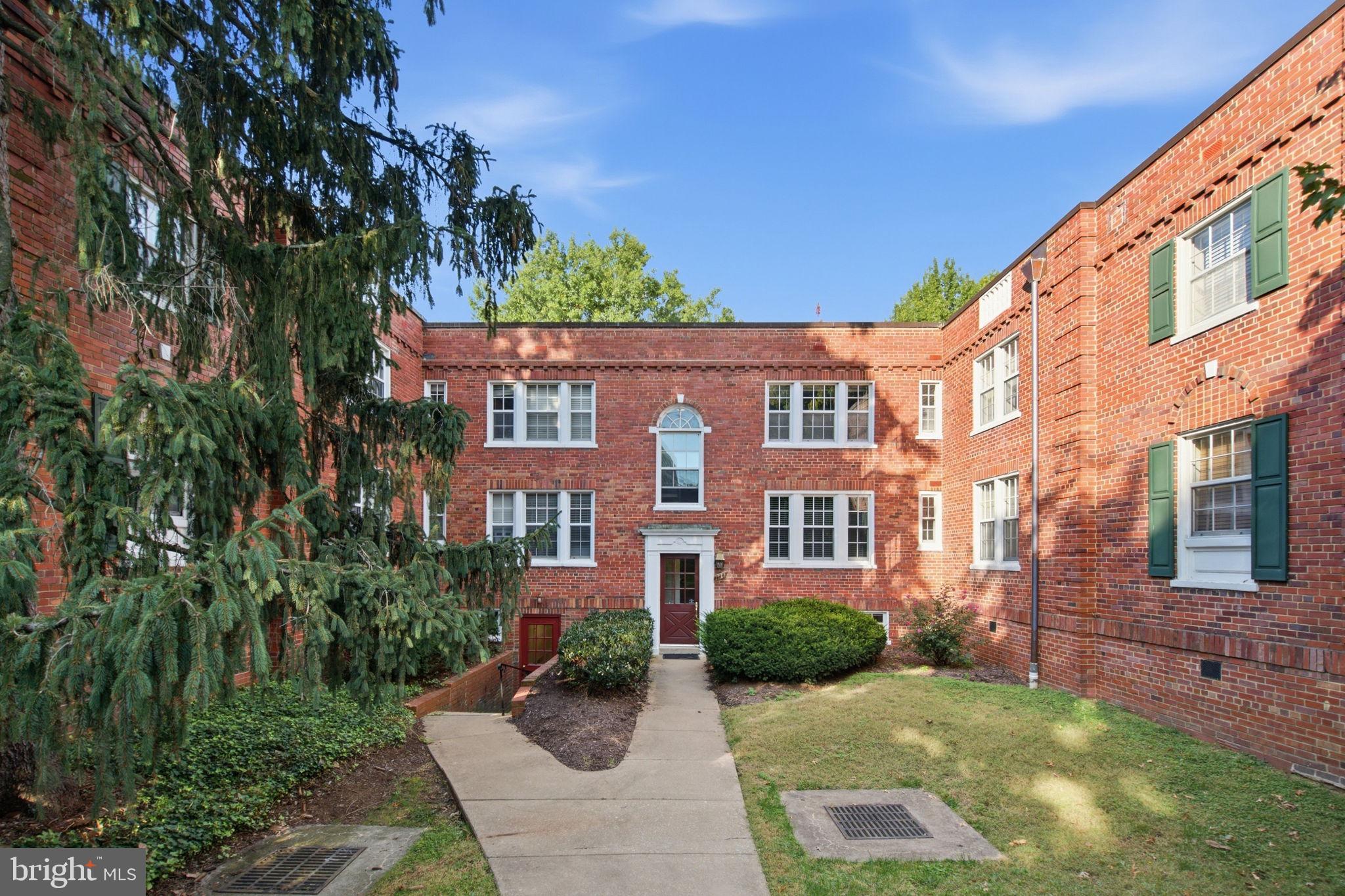 1728 N QUEENS LANE 3-181