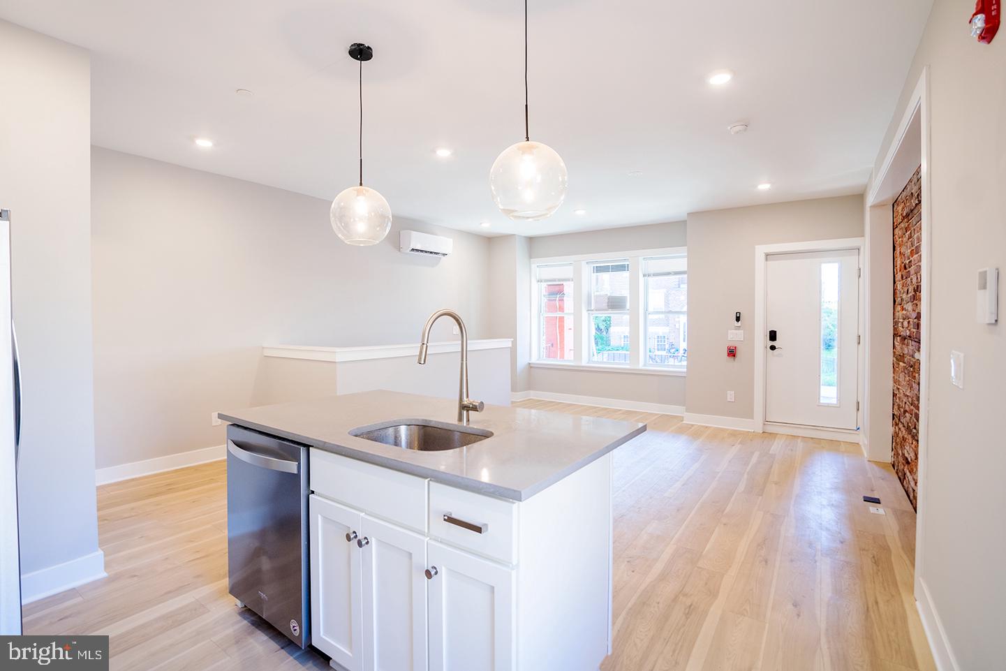 129 S 49TH STREET UNIT 1F