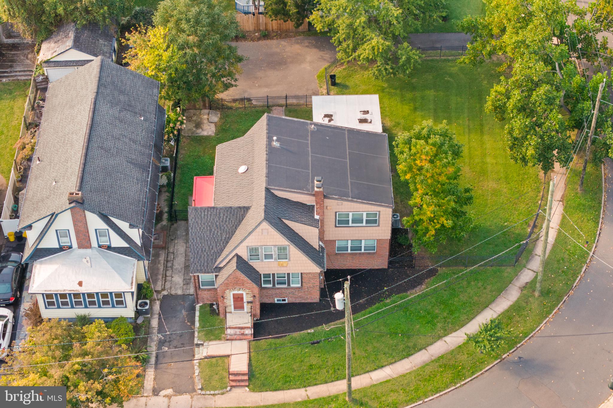 7 ABERNETHY DRIVE