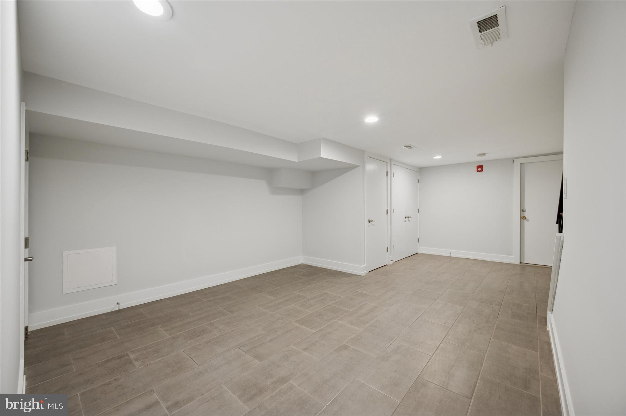 WEST PHILADELPHIA - Residential Lease