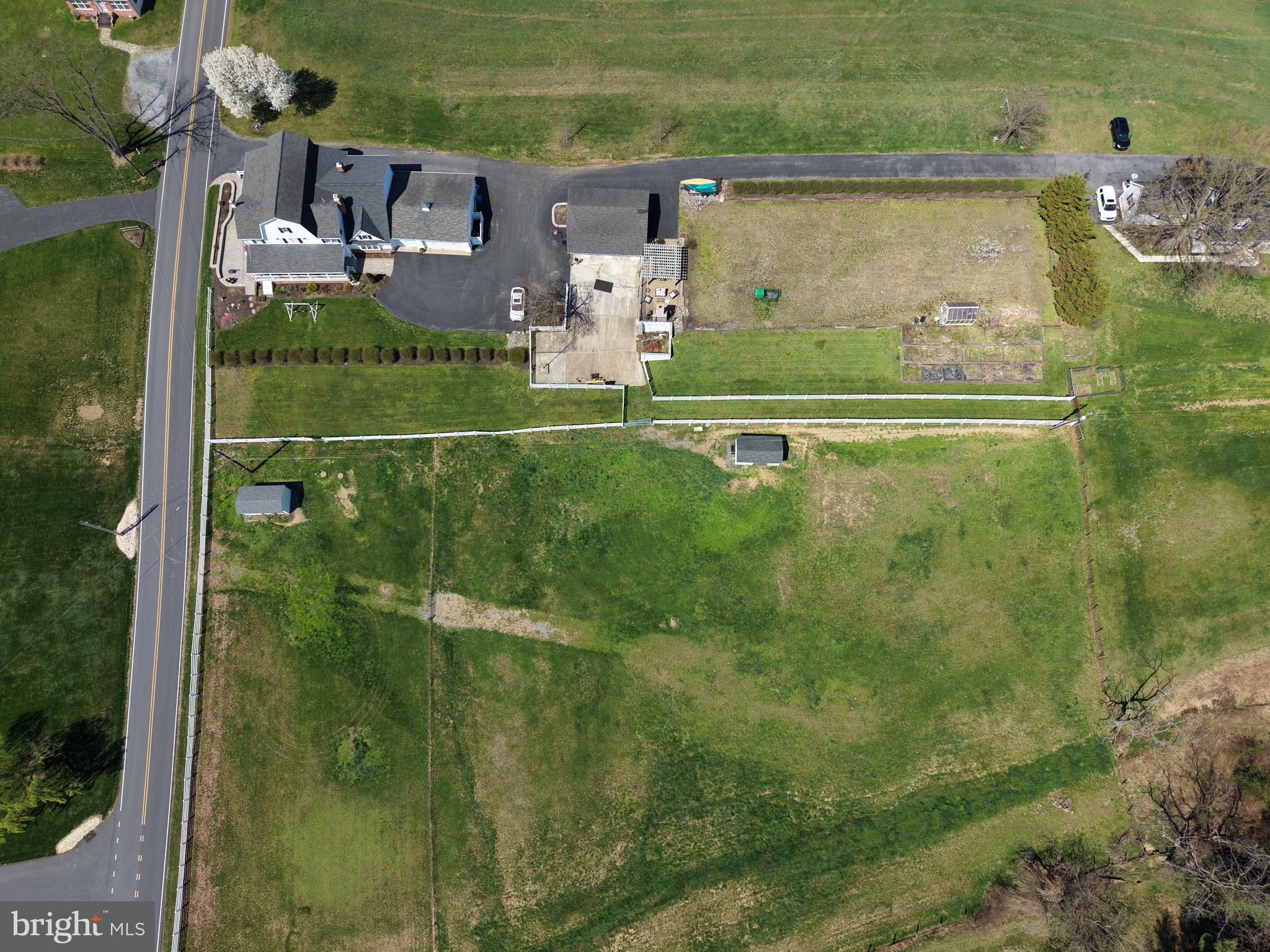 214 N MILL ROAD