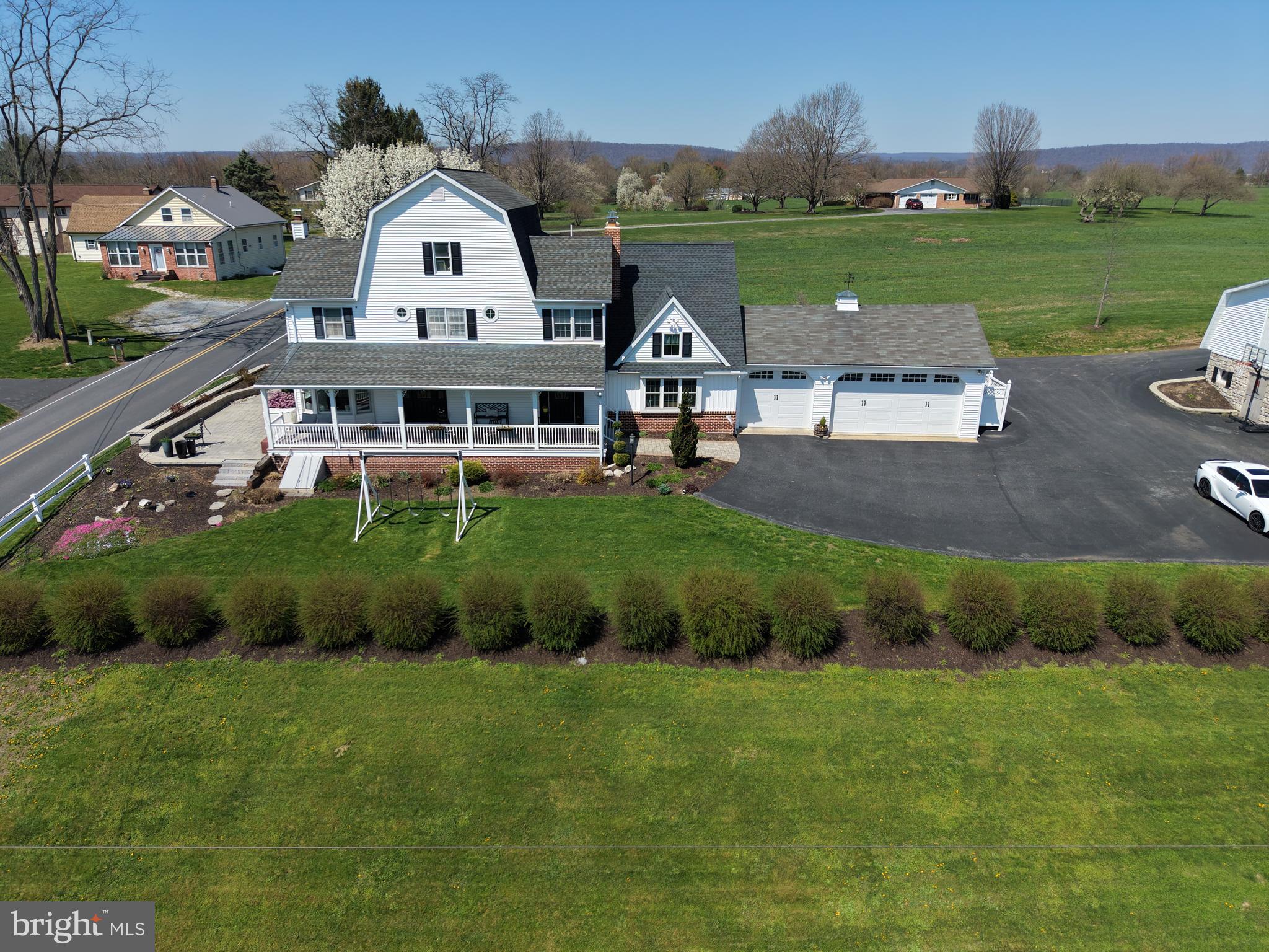 214 N MILL ROAD