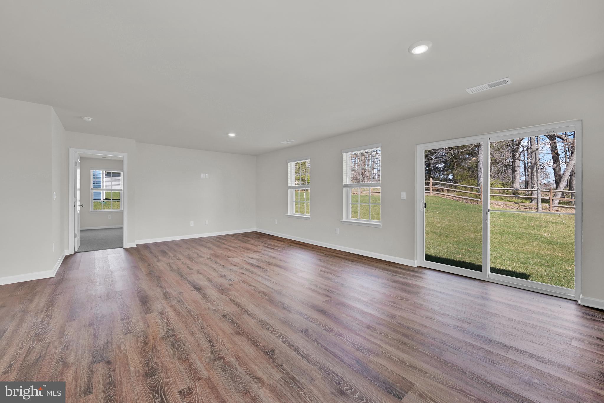 RED HILL - Residential