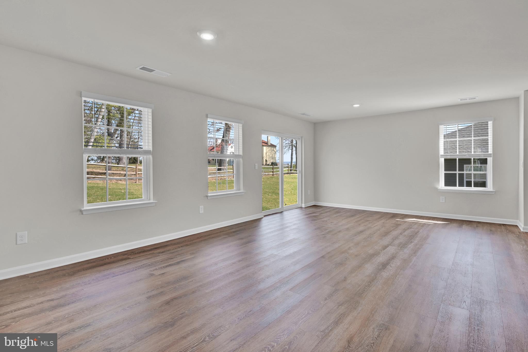 RED HILL - Residential