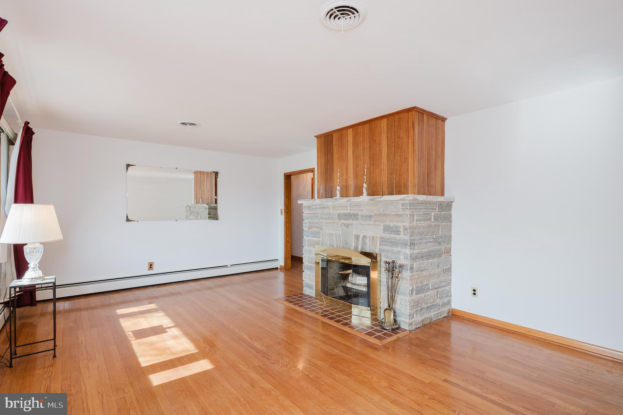 JARRETTSVILLE - Residential