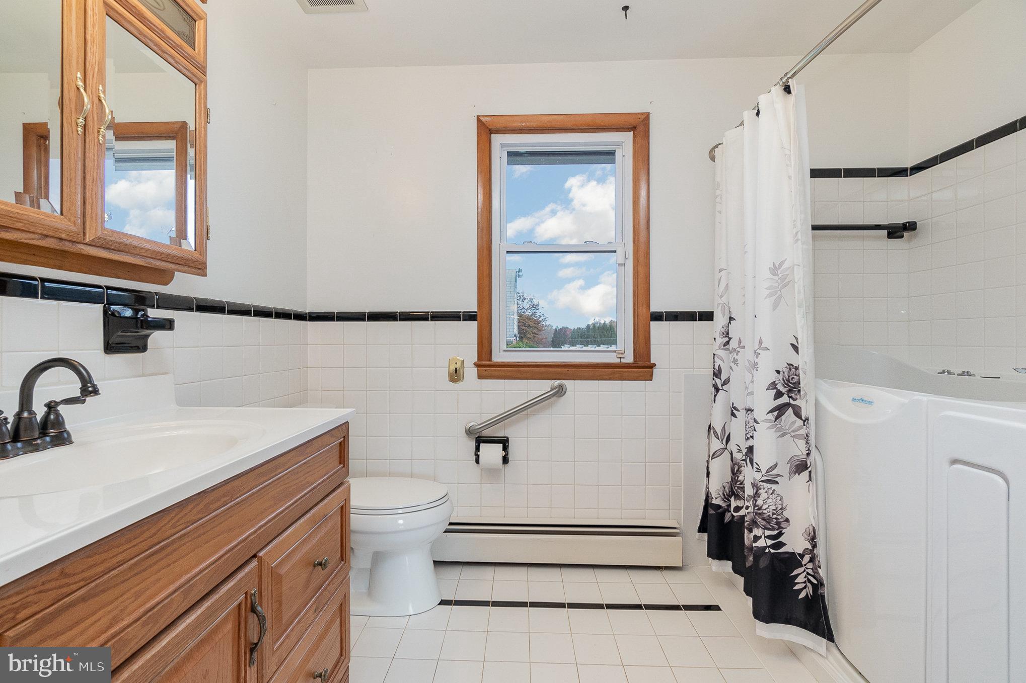 JARRETTSVILLE - Residential