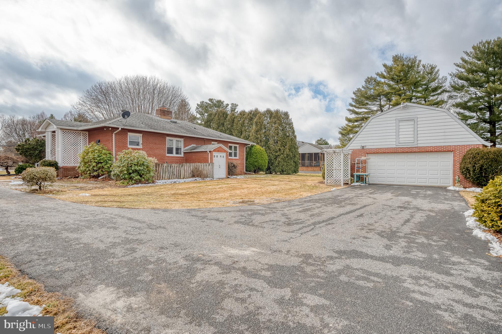 JARRETTSVILLE - Residential