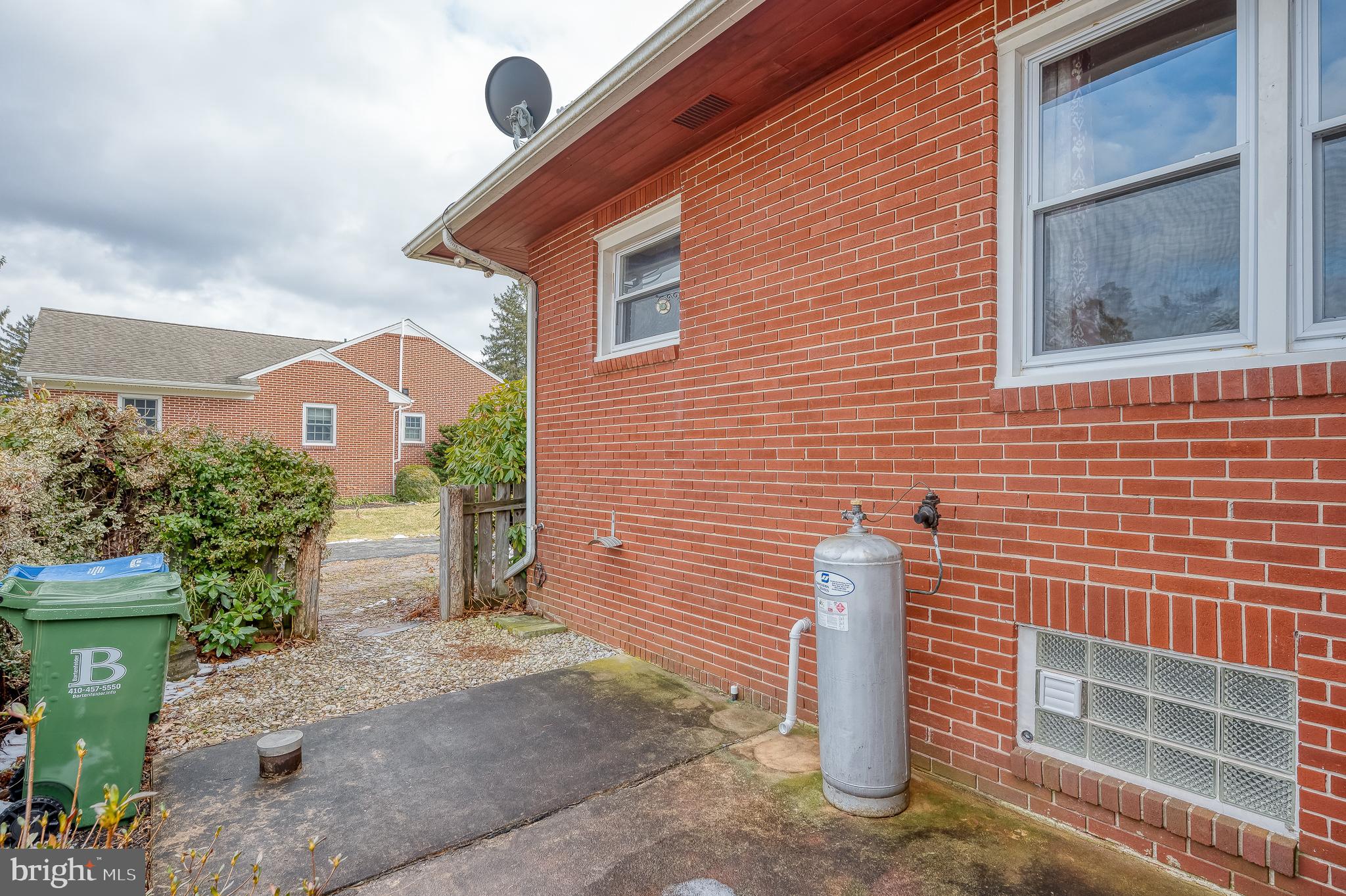 JARRETTSVILLE - Residential