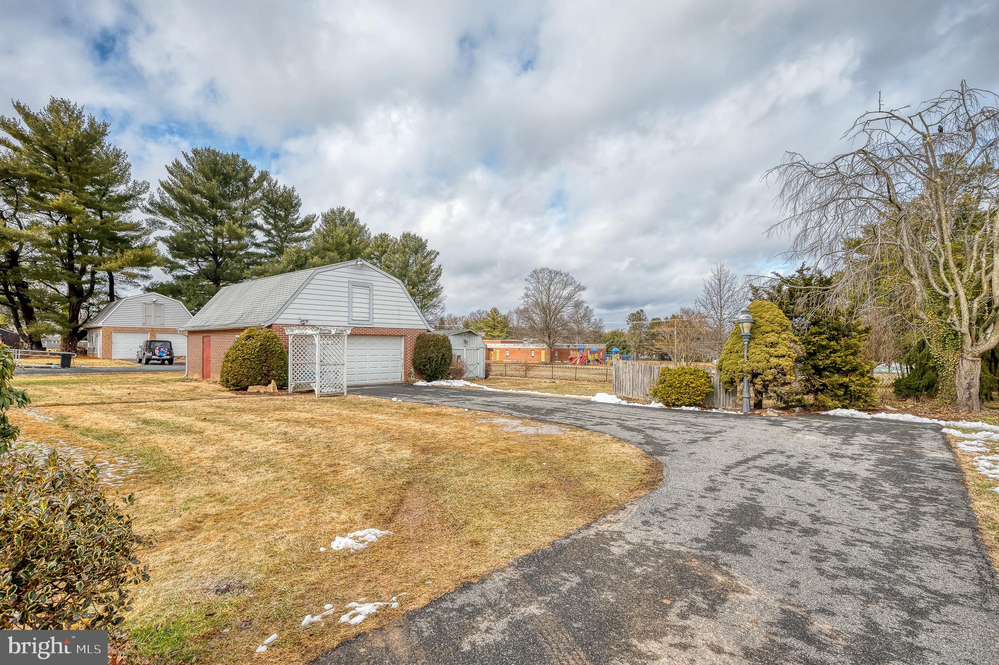 JARRETTSVILLE - Residential