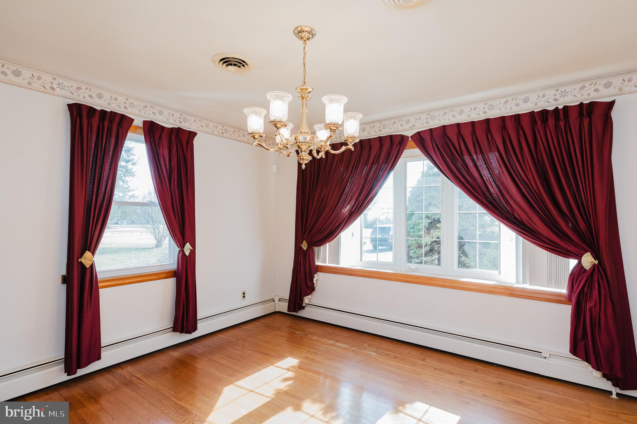 JARRETTSVILLE - Residential